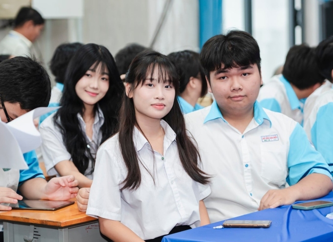 Học sinh trường Phổ thông Năng khiếu trong buổi ra quân thi học sinh giỏi quốc gia, tháng 12/2024. Ảnh: Trường Phổ thông Năng khiếu