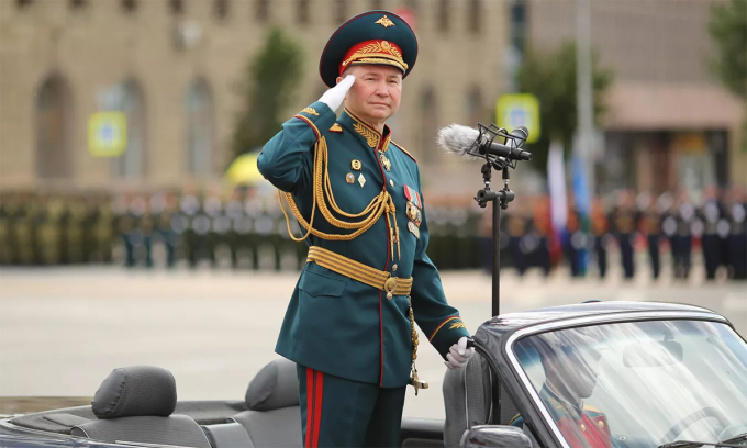 Tướng Andrey Mordvichev trong lễ Duyệt binh Chiến thắng