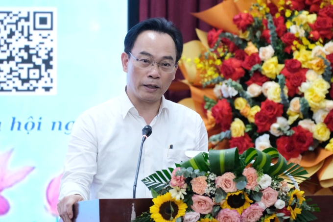 Thứ trưởng Hoàng Minh Sơn phát kiểu kết luận tại hội nghị tuyển sinh cao đẳng, trung cấp, sáng 16/5. Ảnh: Ngọc Trang