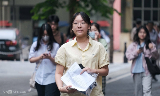 Thí sinh tham gia thi lớp 10 chuyên Khoa học Xã hội và Nhân văn