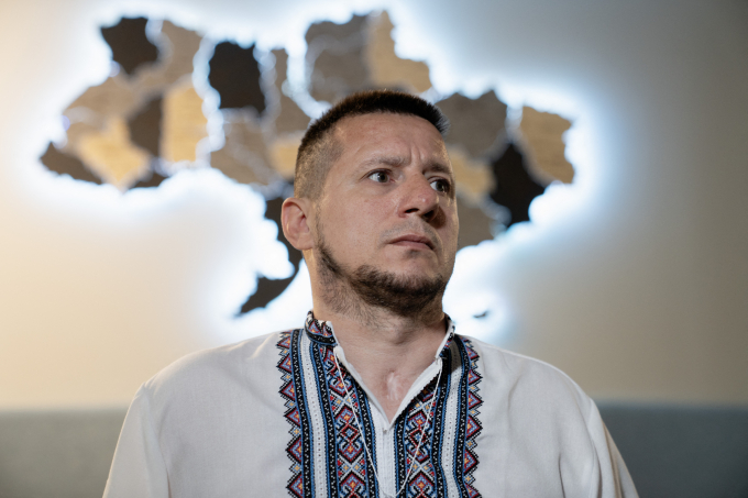 Oleksandr Vykhruk, người lính Ukraine bị mất cả hai tay và chân phải trên chiến trường trong cuộc xung đột với Nga. Ảnh: AFP