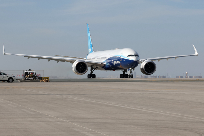 Máy bay Boeing 777-9 tham gia Triễn lãm hàng không Quốc tế Dubai tháng 11/2023. Ảnh: AFP