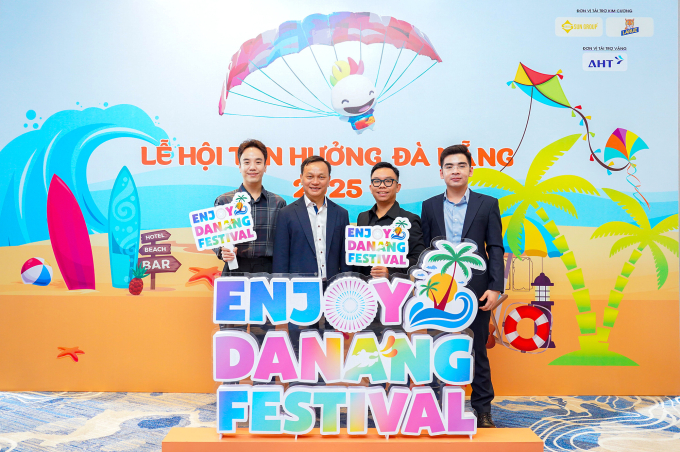Các đại diện thương hiệu tại sự kiện họp báo.