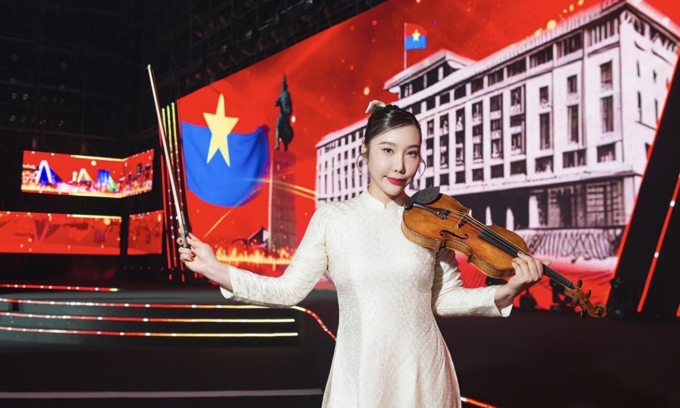 Jmi Ko biểu diễn tại chương trình Vang mãi khúc khải hoàn, hôm 27/4 ở TP HCM. Ảnh: Nhân vật cung cấp