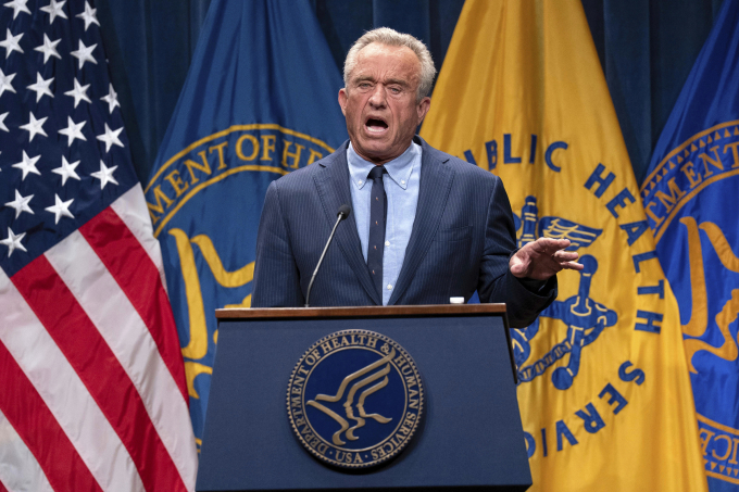 Bộ trưởng Y tế Mỹ Robert F. Kennedy Jr. phát biểu tại Washington ngày 16/4.