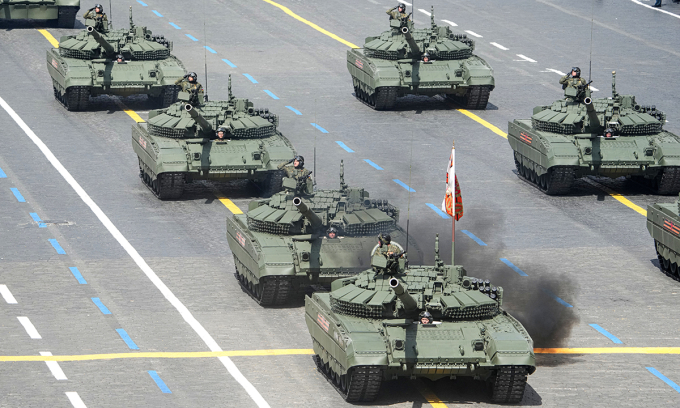 Xe tăng chủ lực T-72B3 trong lễ Duyệt binh Chiến thắng tại Moskva, Nga ngày 9/5.