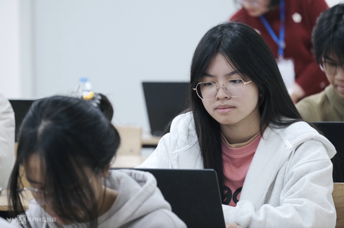 Thí sinh thi đánh giá tư duy tại Đại học Bách khoa Hà Nội hôm 18/1. Ảnh: Dương Tâm
