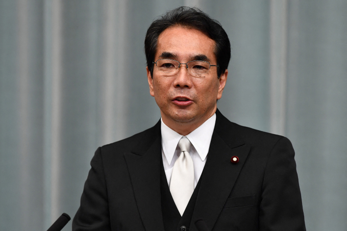 Bộ trưởng Nông nghiệp Nhật Bản Taku Eto trong họp báo năm 2019 ở Tokyo. Ảnh: AFP