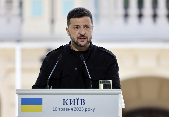 Tổng thống Ukraine Volodymyr Zelensky tại cuộc họp báo ở Kiev ngày 10/5. Ảnh: AFP
