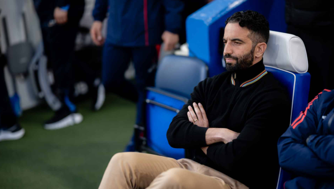 HLV Ruben Amorim trong trận Man Utd thua Chelsea 0-1 trên sân Stamford Bridge, thành phố London, Vương quốc Anh, vòng 37 Ngoại hạng Anh tối 16/5/2025. Ảnh: Man Utd