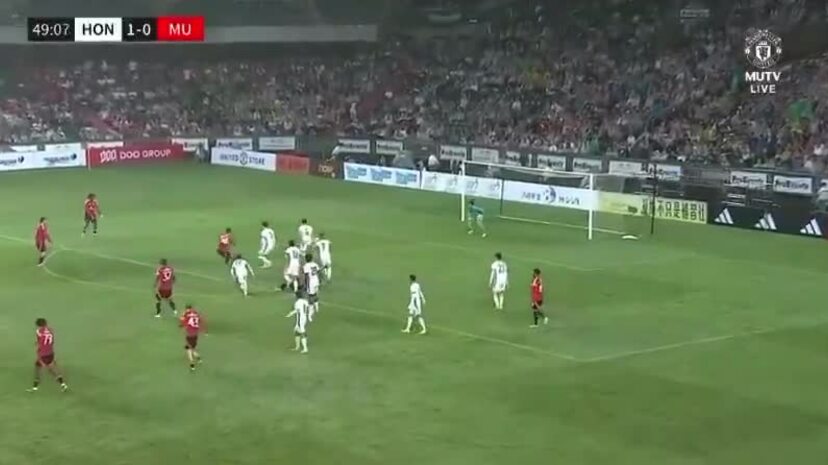 Bàn gỡ hòa 1-1 của Chido Obi trước đội tuyển Hong Kong
