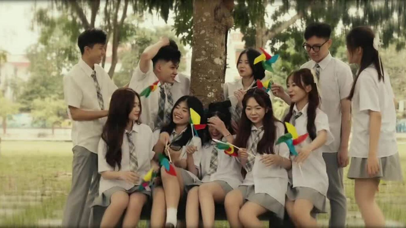 Ca khúc 'Phép màu' được học trò cuối cấp yêu thích