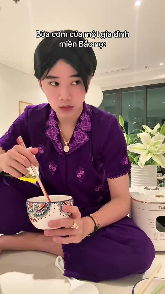 Chàng trai hóa thân ‘mẹ miền Bắc’ gây sốt mạng
