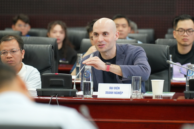 Đại diện phía Haskey Capital ông Ben El-Baz- Chia sẻ về những hoạch định, cố vấn trong buổi sáng ngày 6/6 cùng UBND Thành Phố Đà Nẵng.
