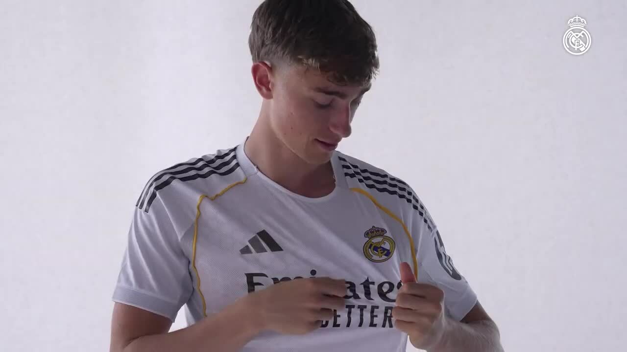 Dean Huijsen ra mắt Real