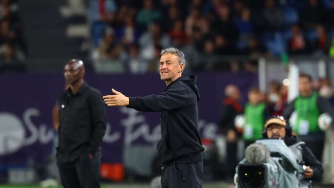 Enrique chỉ đạo trong trận Montpellier 1-4 PSG