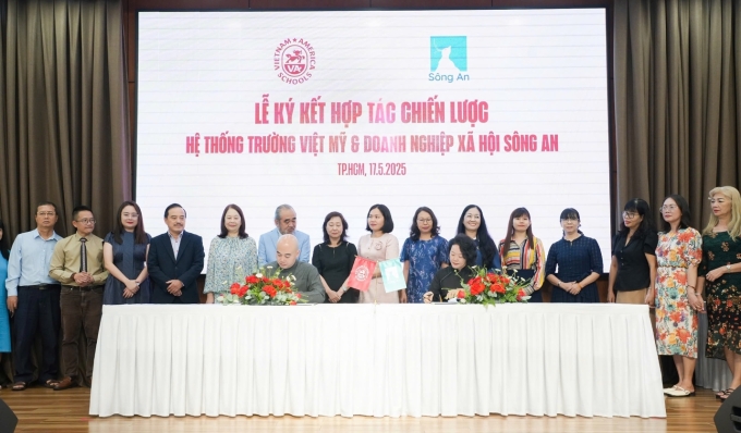 Lễ ký kết thành lập Phòng Tham vấn Học đường tại Hệ thống Trường Việt Mỹ. Ảnh: VA Schools