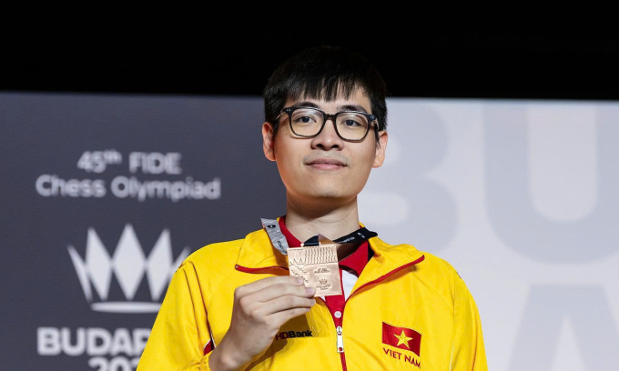 Lê Tuấn Minh với HC đồng cá nhân bàn ba bảng Mở rộng Olympiad cờ vua tại Budapest, Hungary tối 22/9/2024.