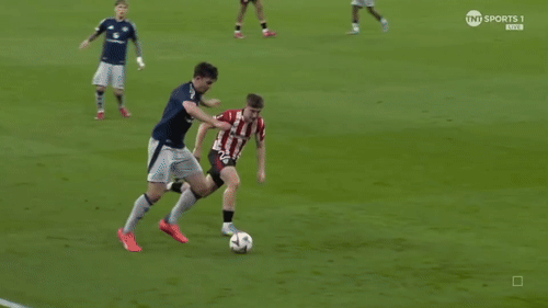 maguire-1746136319-1384-1746137557.gif