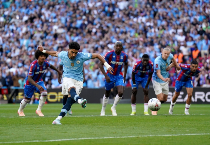 man-city2-PNG-1747498362-5107-1747498368