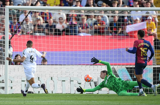 mbappe3-PNG-1746979072-8928-1746979096.p