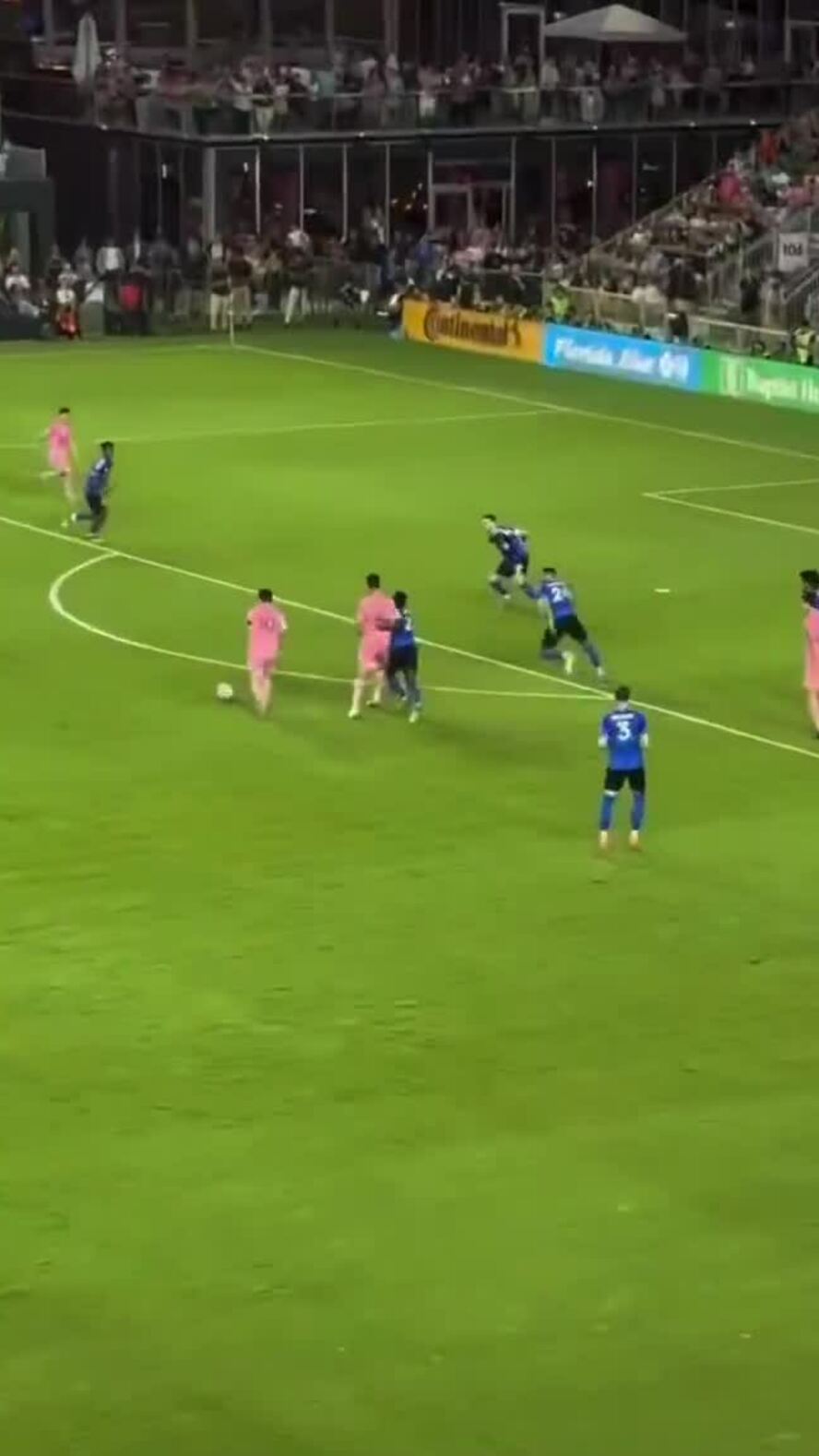Messi lập cú đúp, giúp Inter Miami thắng đậm