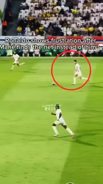 Mido: 'Chẳng HLV nào muốn làm việc cùng Ronaldo'