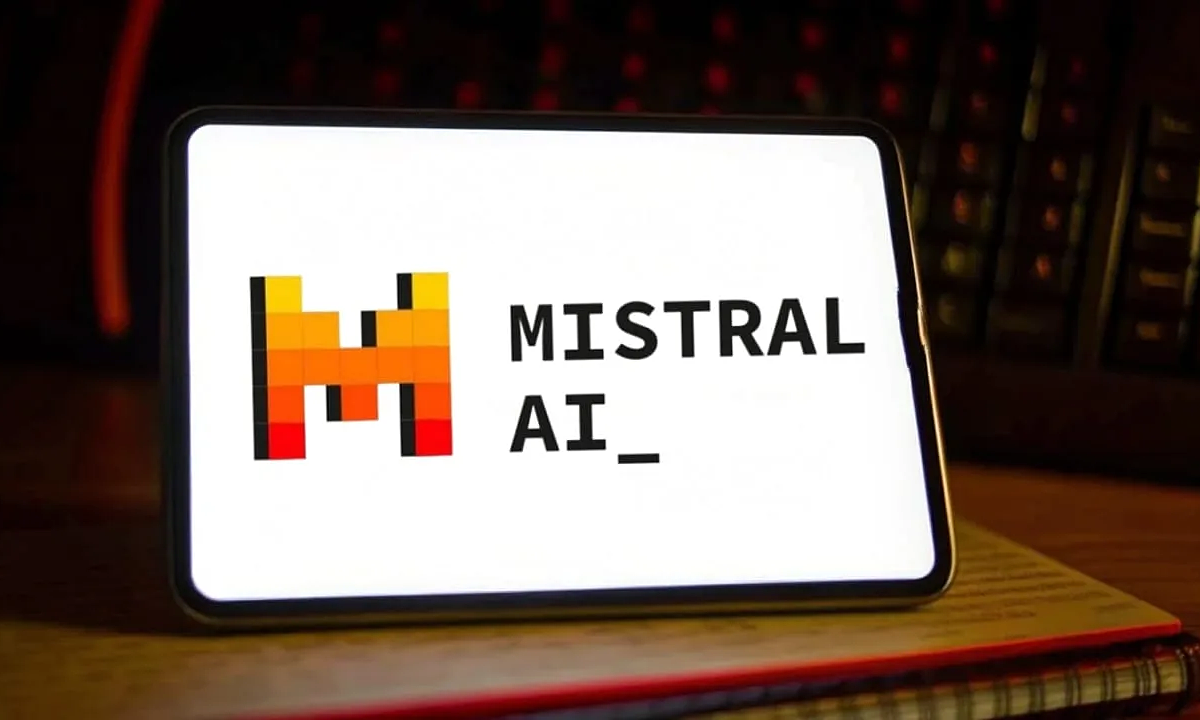 mistralailogoontablet-17496191-3392-6686-1749619312.png