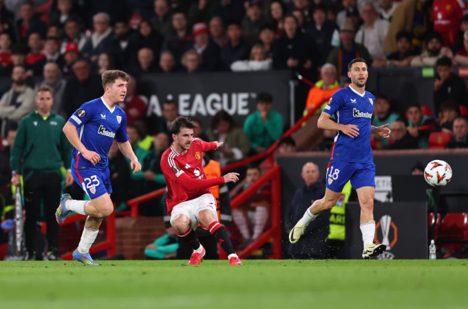 Mason Mount dứt điểm từ gần giữa sân ấn định tỷ số...