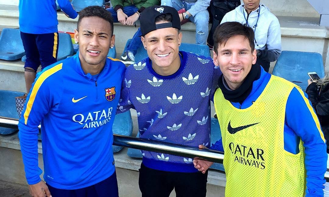 neymar-lucas-crispim-3-1748079-4544-3970-1748079445.jpg