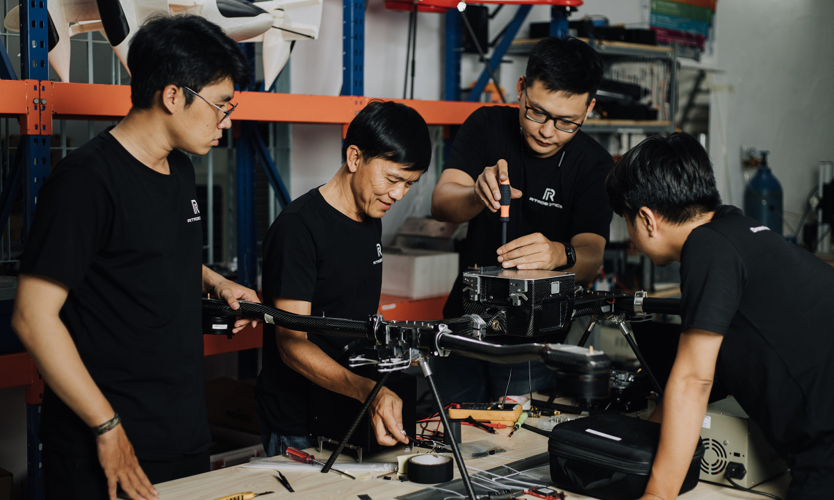 ong-luong-viet-quoc-ceo-va-ky-2019-6390-1749180089.jpg