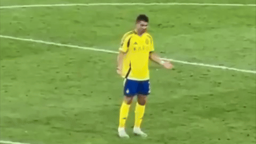 ronaldo-1746048968-5512-1746050173.gif