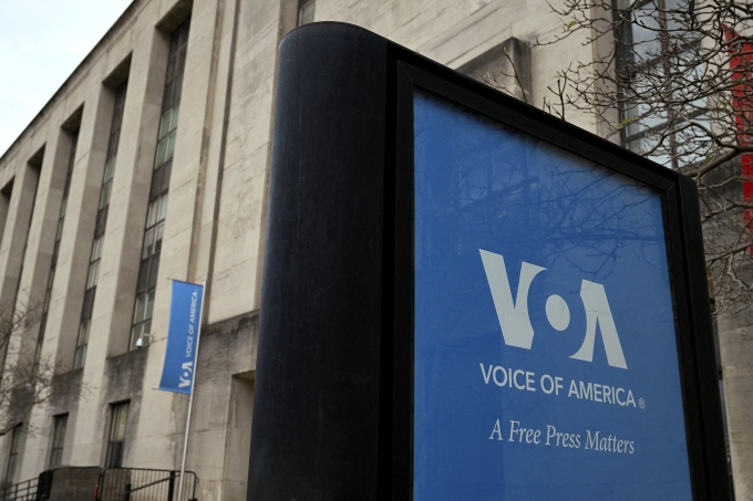 Trụ sở Đài Tiếng nói Mỹ tại thủ đô Washington ngày 16/3. Ảnh: Reuters