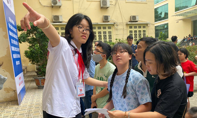 Hình ảnh thí sinh tham gia kỳ thi vào lớp 6 tại trường nổi tiếng ở Hà Nội.