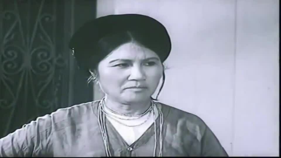 Trích đoạn phim 'Chị Dậu'