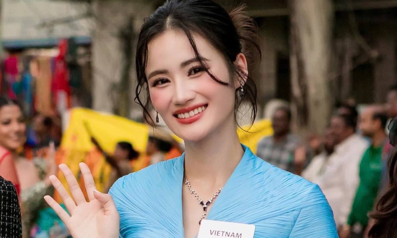 Vẻ năng động của Ý Nhi tại hậu trường Miss World